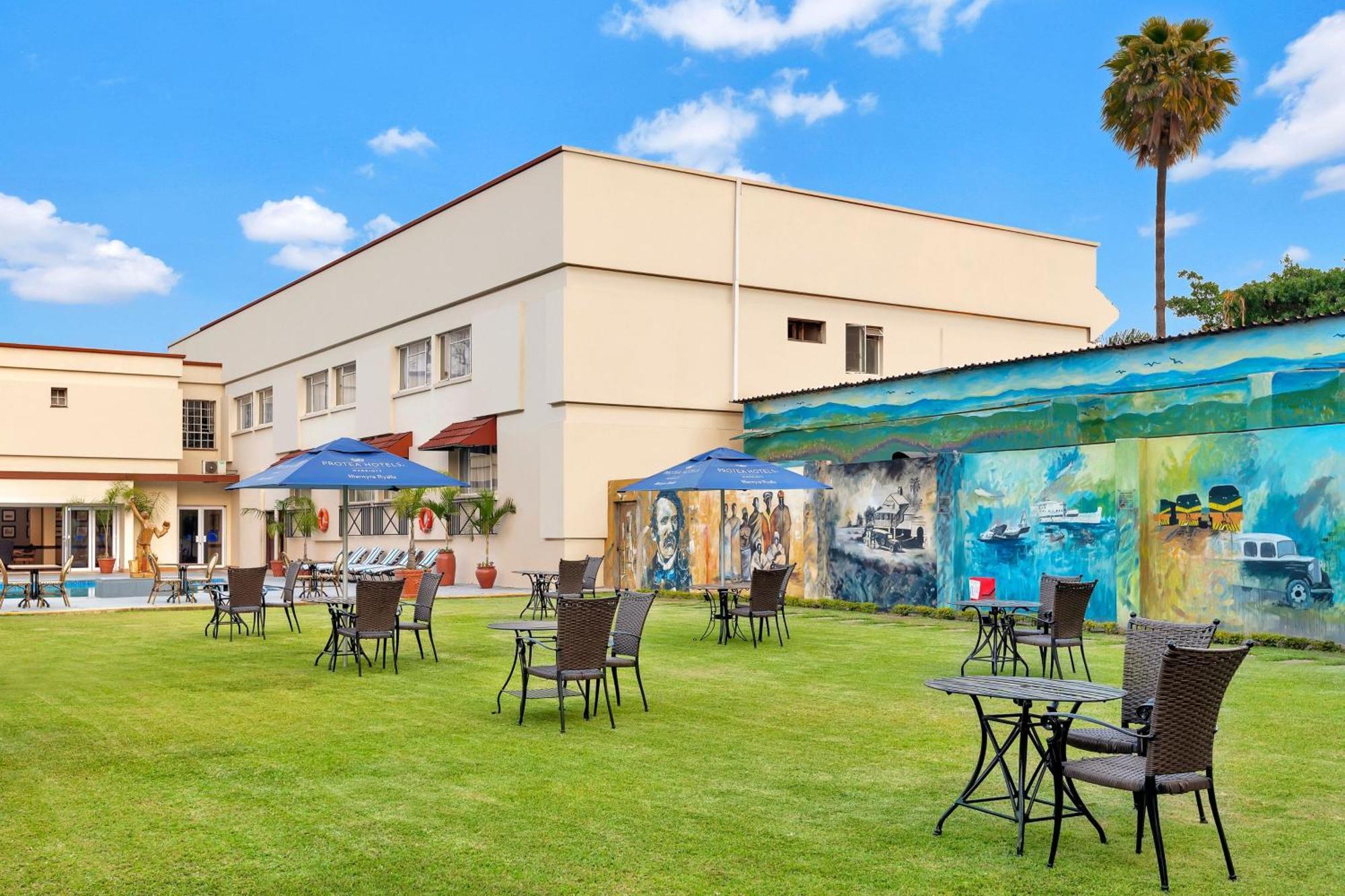Protea Hotel By Marriott Blantyre Ryalls Exterior foto